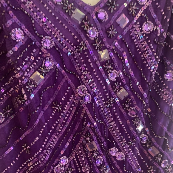 Gorgeous!  Fitted gown - Picture 3 of 4